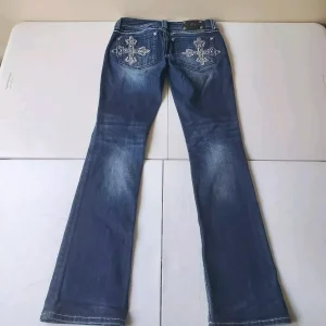 Miss Me Y2K Embroidered Retro Jeans